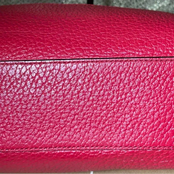 Kate Spade NY Red Pebbled Leather Hobo Bag w/Gold Keychain 15” x 11” x 3” EUC - Picture 7 of 14